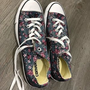 Brand new floral converse
